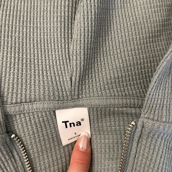 TNA crop zip up - Picture 2 of 3